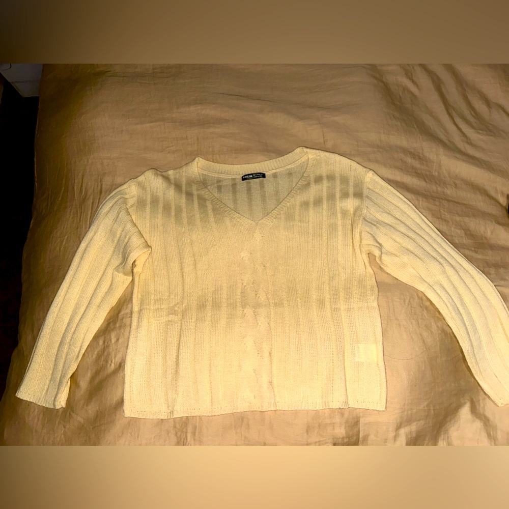 100% acrylic Sweater